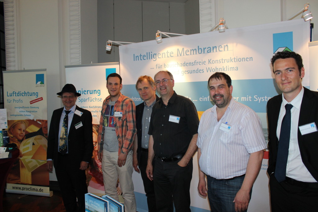 Von links: pro clima Gründer Lothar Moll, Ruwen, Detlef und Joachim Groß von gross-baupraxis.de (pro clima Regionalvertretung Nord), Energieberater Frank Brockmann und pro clima Techniker Stefan Hückstädt